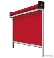 Rote Markise mit weißem Rahmen